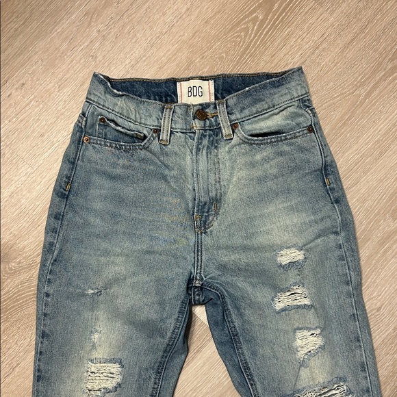 BDG by Urban Outfitters Distressed Faded Straight Leg High Waisted Denim Jeans - Picture 3 of 6
